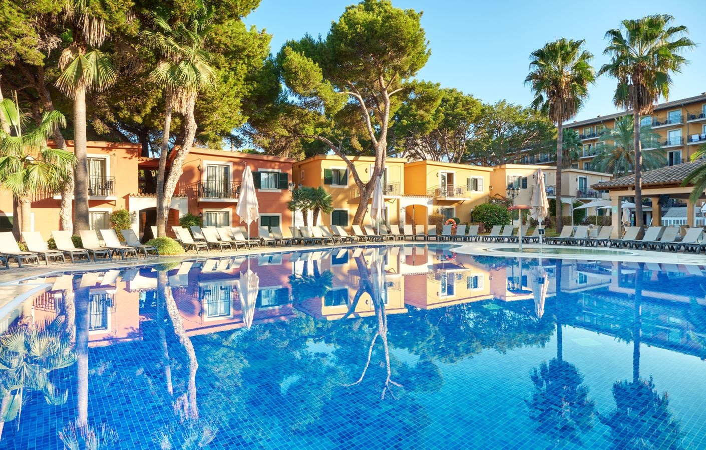 pools-outdoor-pool