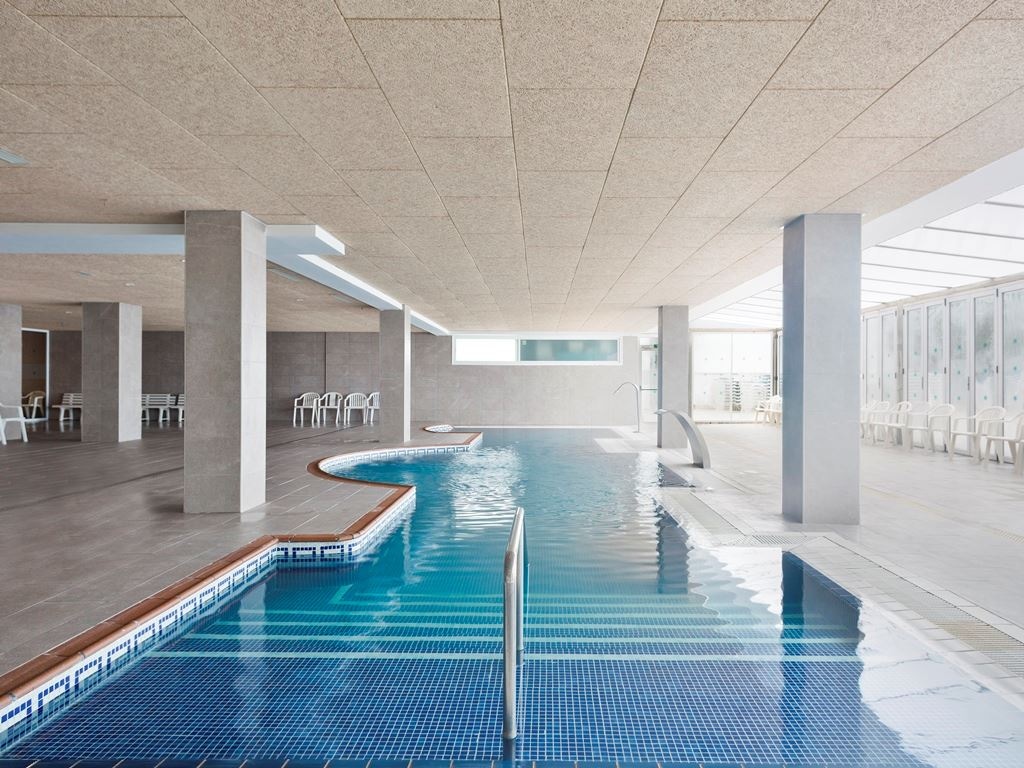 pools-indoor-pool