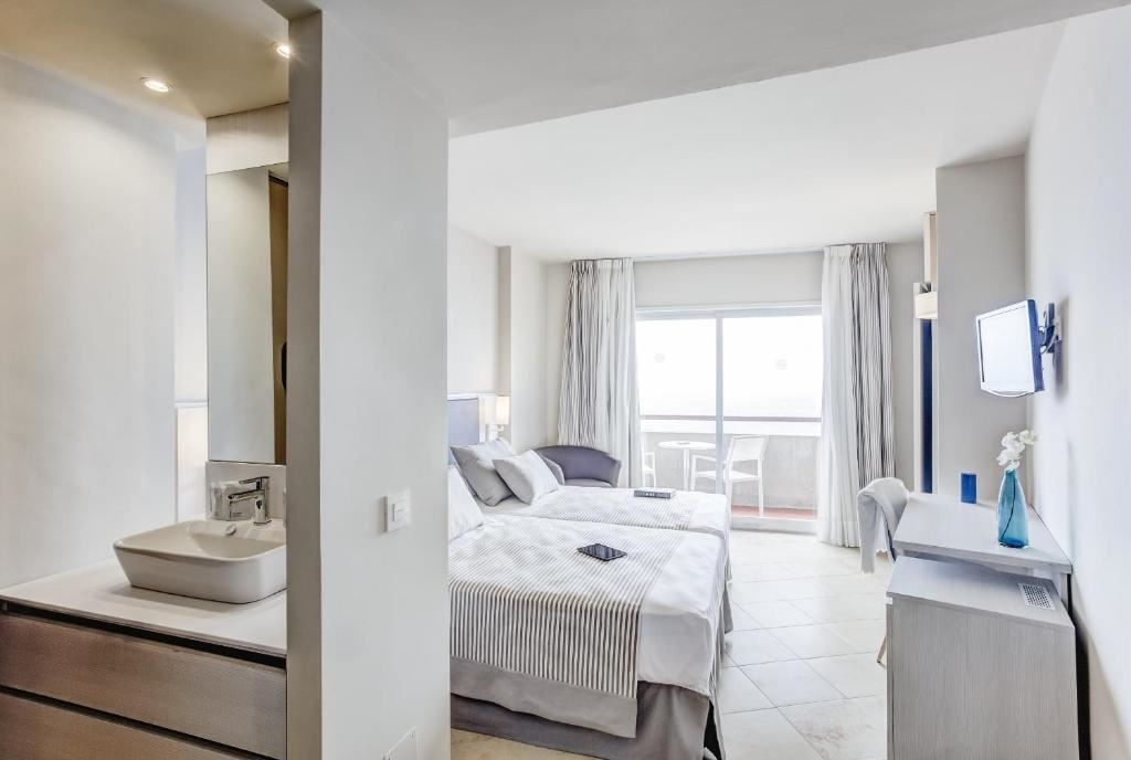 rooms-double-with-balcony