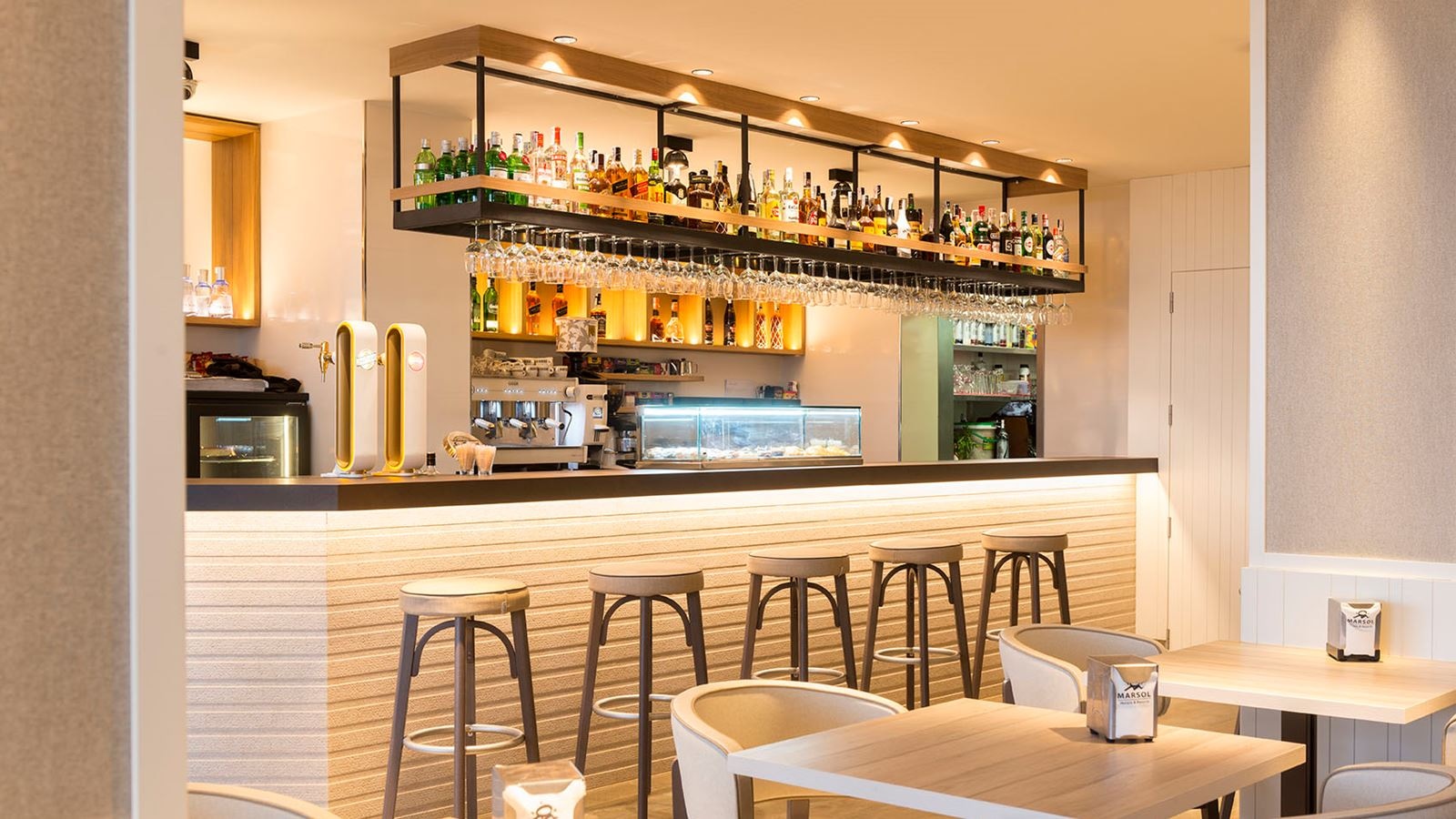 bars-lobby-bar