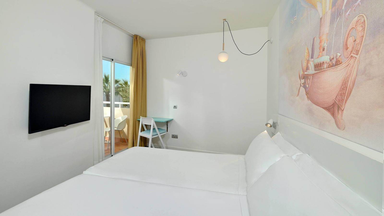 rooms-family-room-2-bedrooms--2-bathrooms