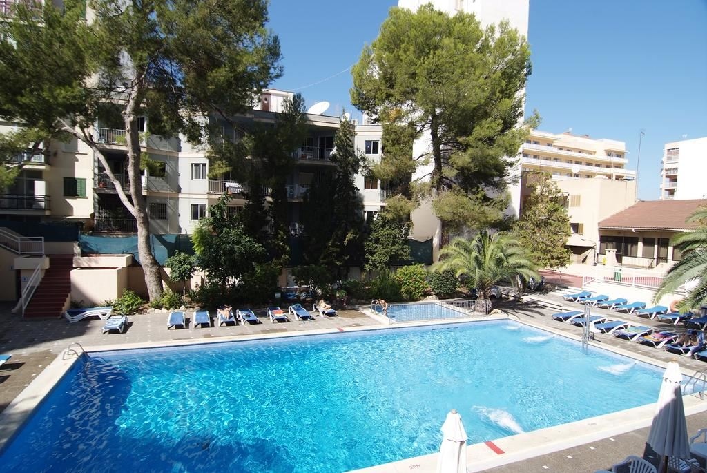 pools-outdoor-pool