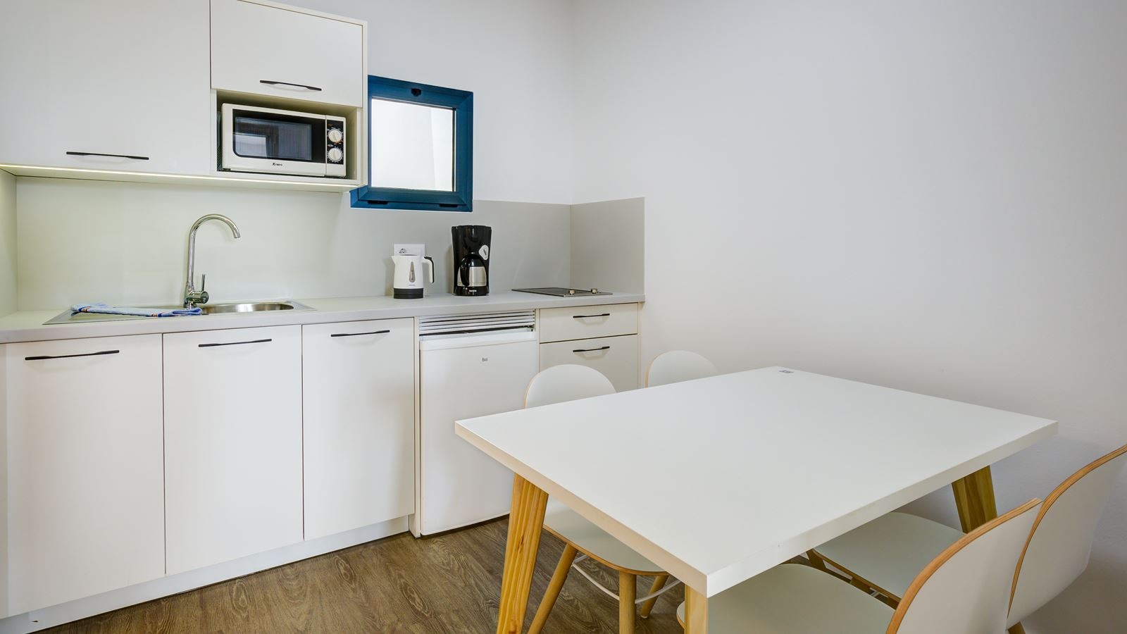 rooms-apartment-sea-view