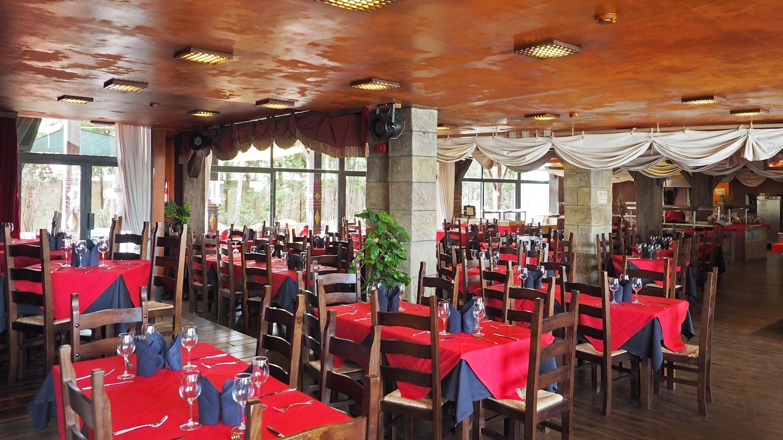restaurants-restaurants