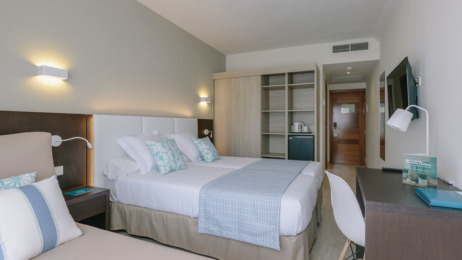 rooms-db--double-room-with-balcony-or-or-terrace