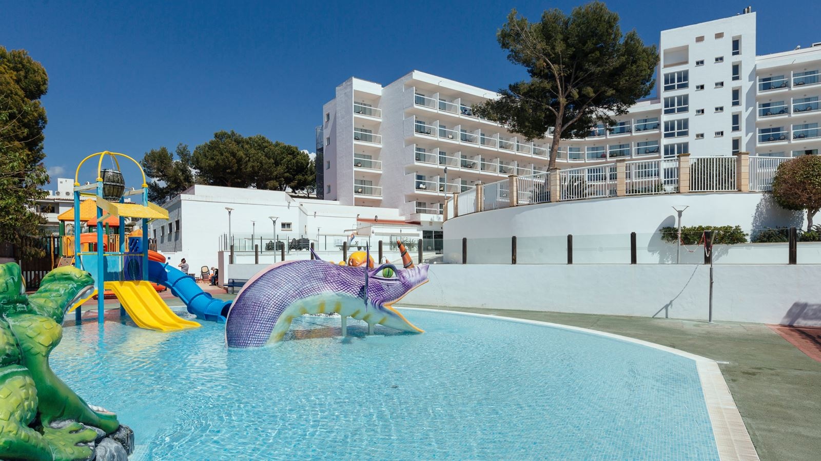 pools-outdoor-childrens-pool