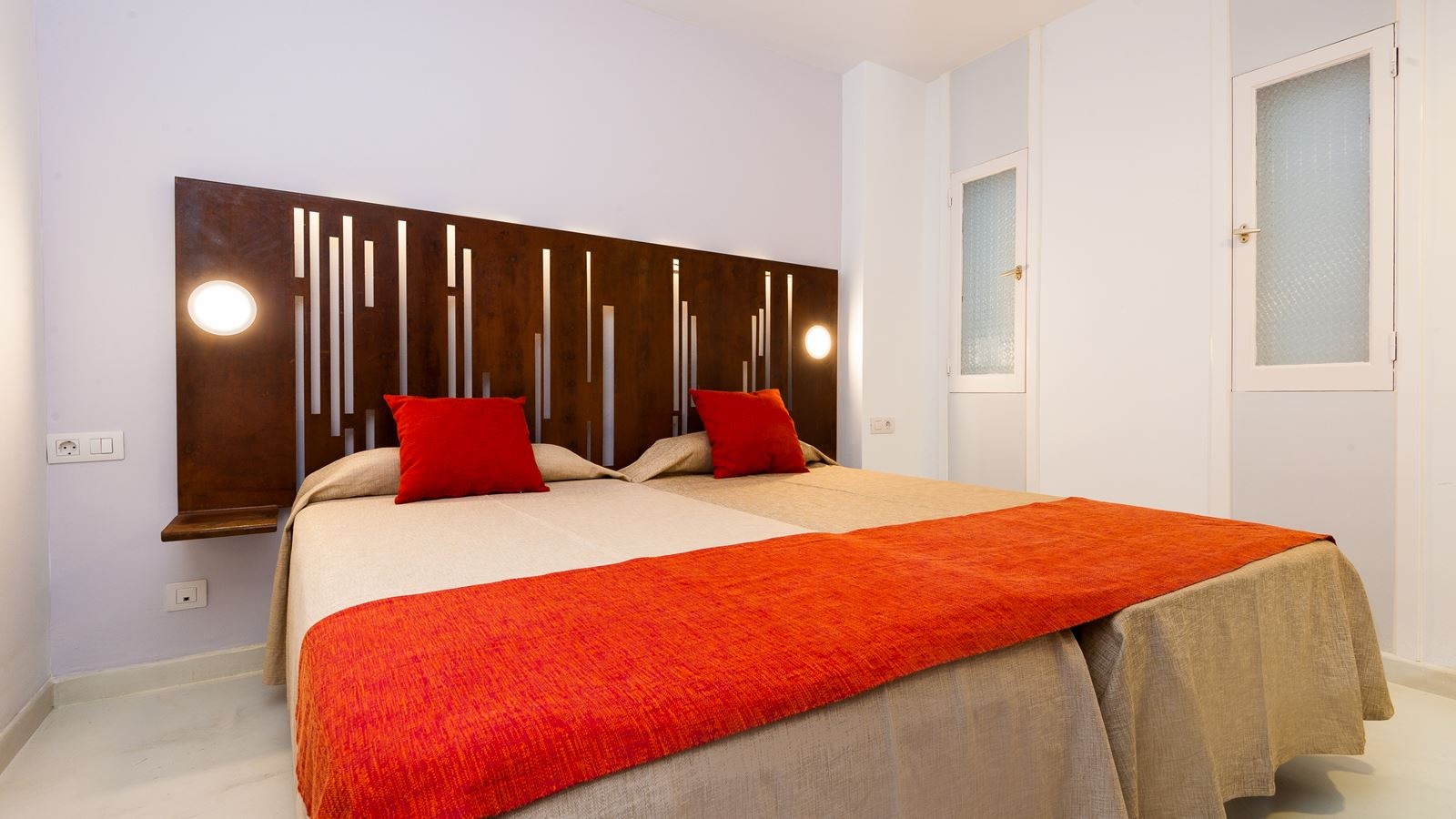 rooms-standard-family-room