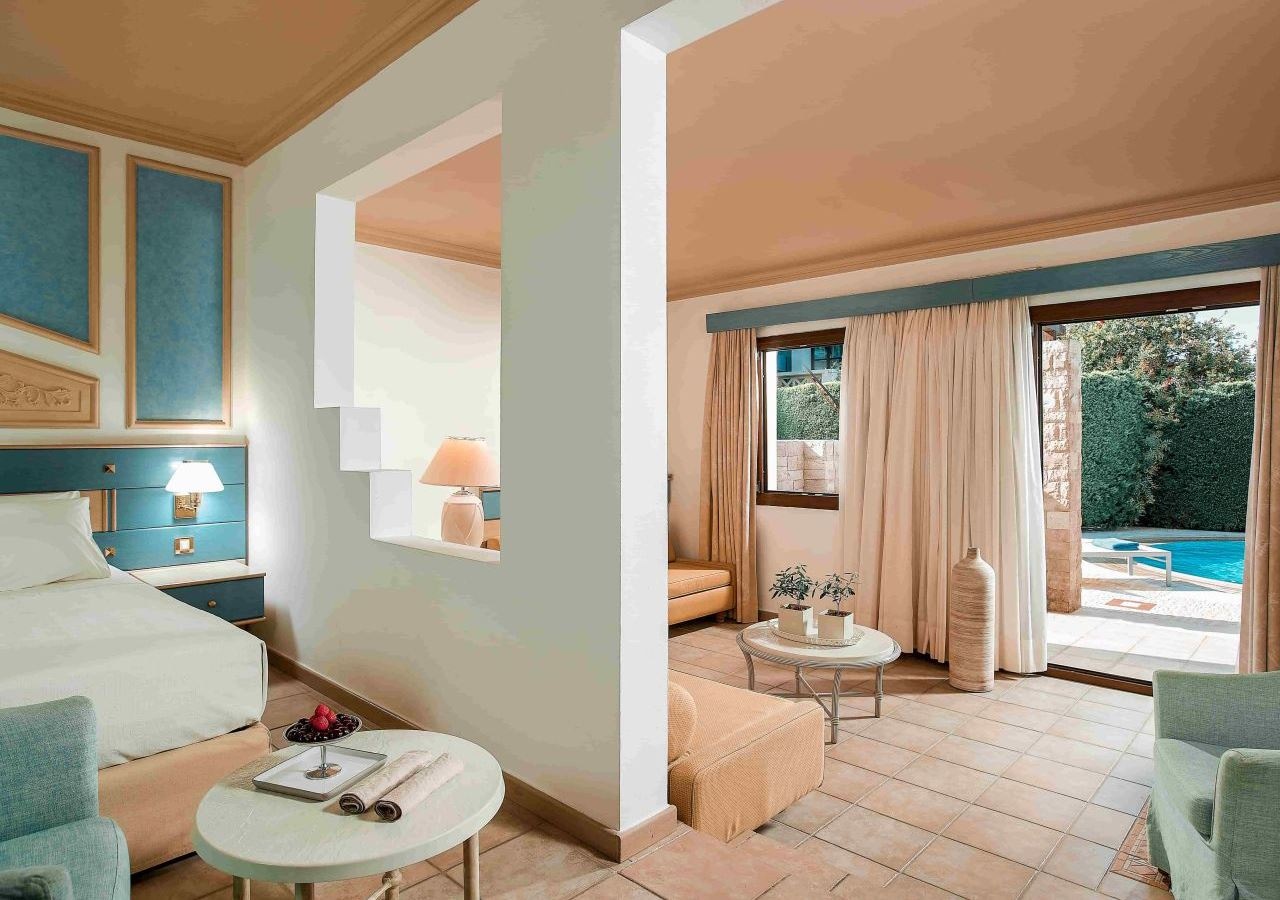 rooms-junior-suite-sea-front-private-pool