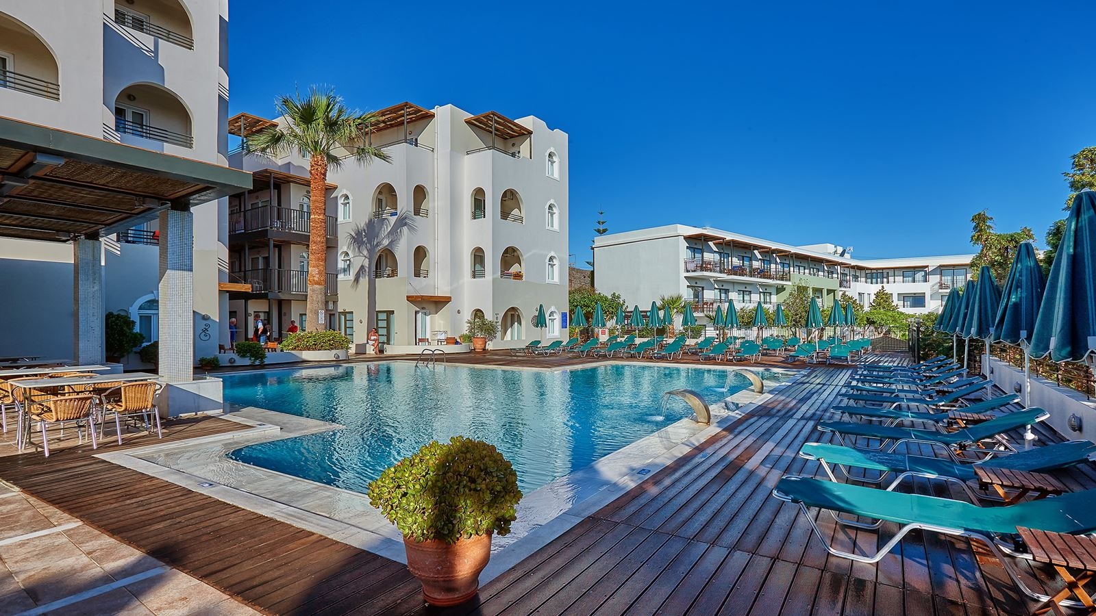 pools-outdoor-pool