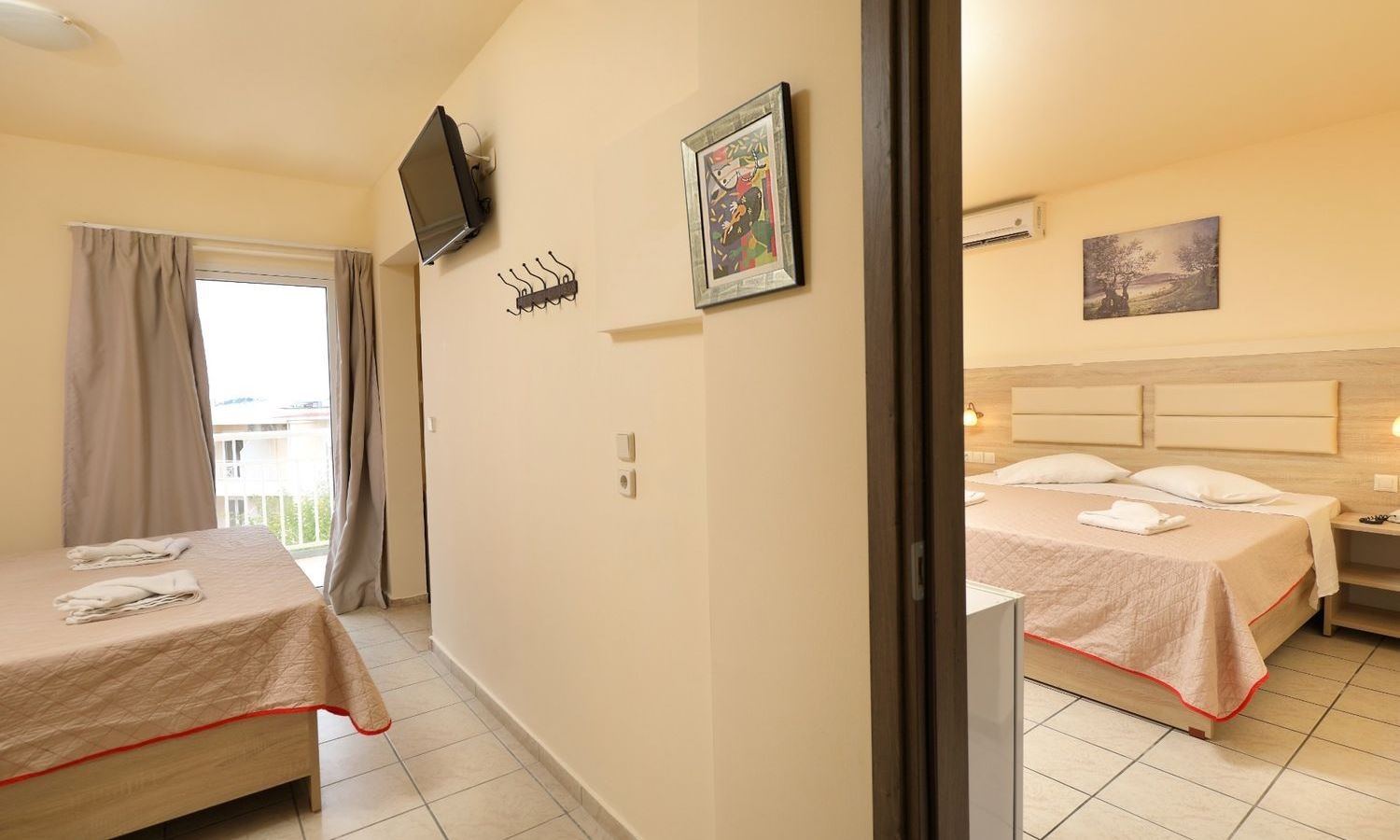 rooms-two-bedroom-family-garden-view