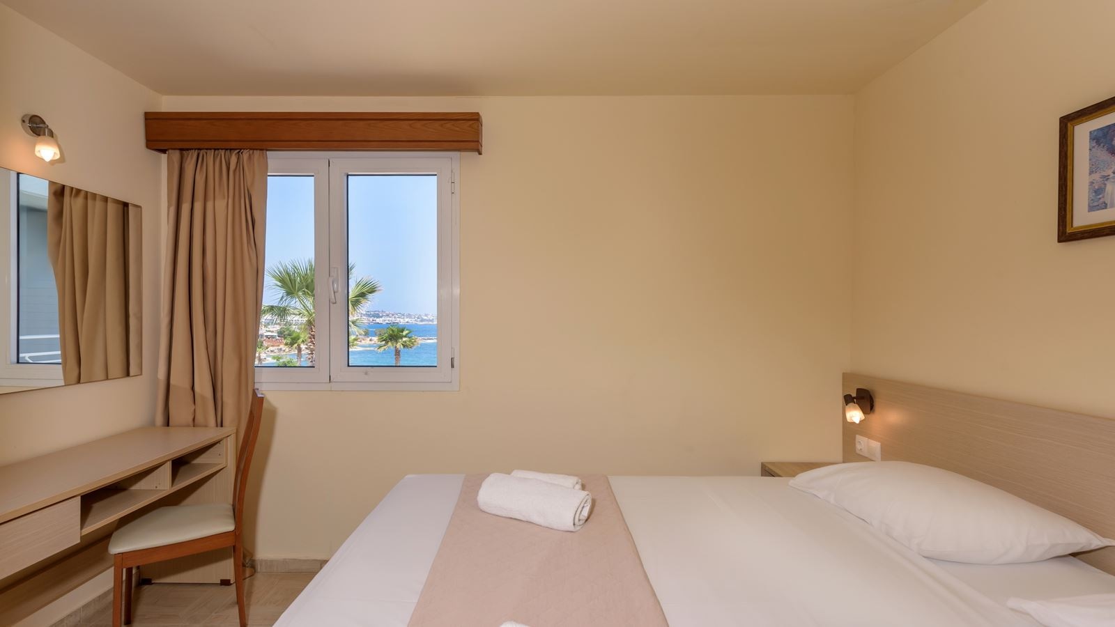 rooms-quadruple-room-sea-view