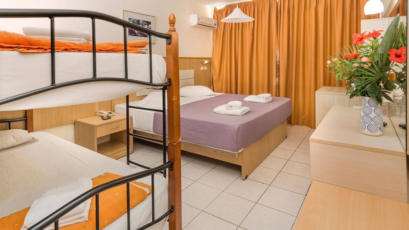 rooms-quadruple-garden-view-3+1