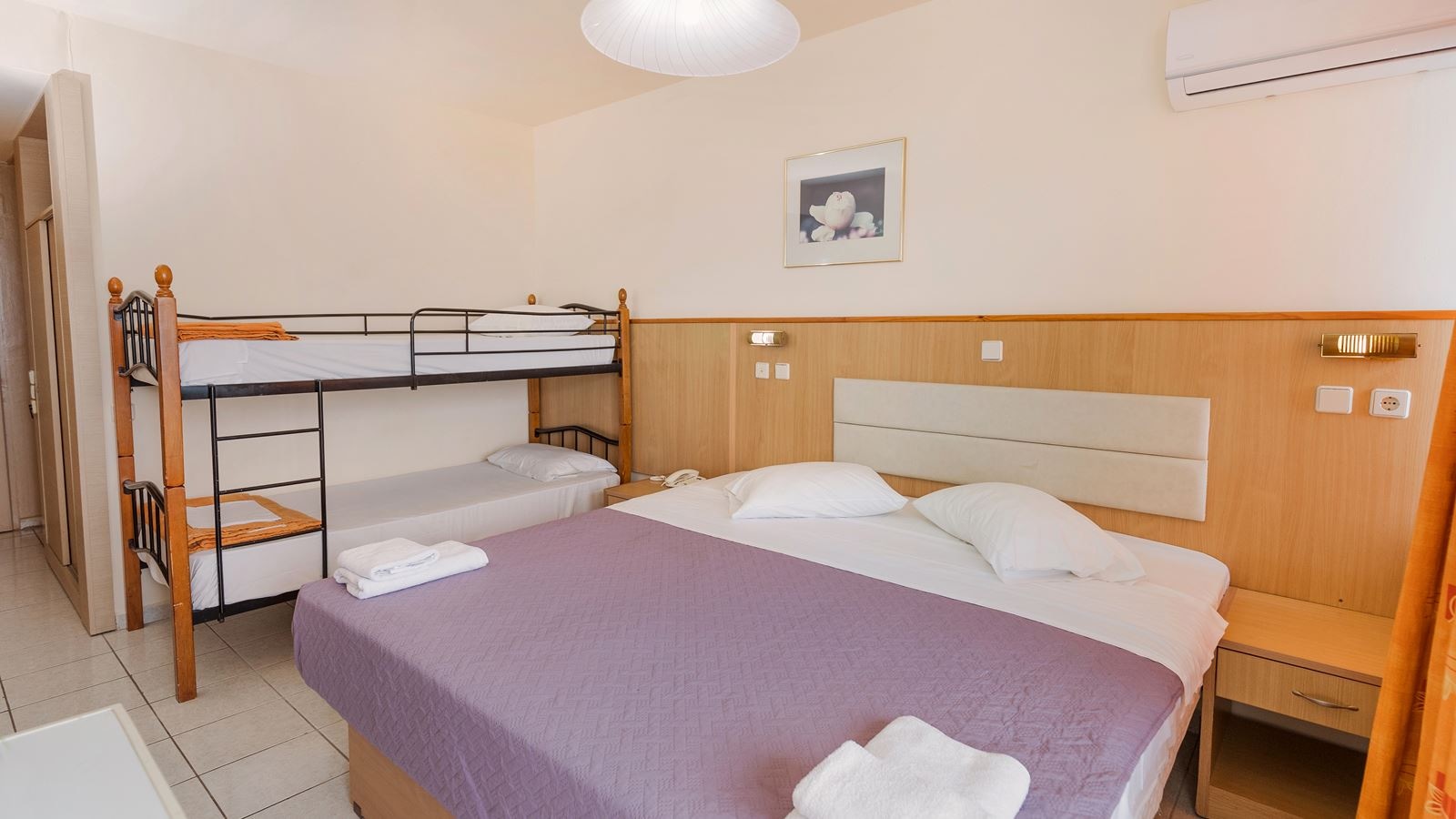 rooms-quadruple-garden-view-3+1