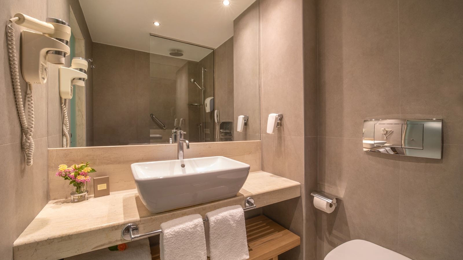 rooms-junior-suite-private-pool-garden-view