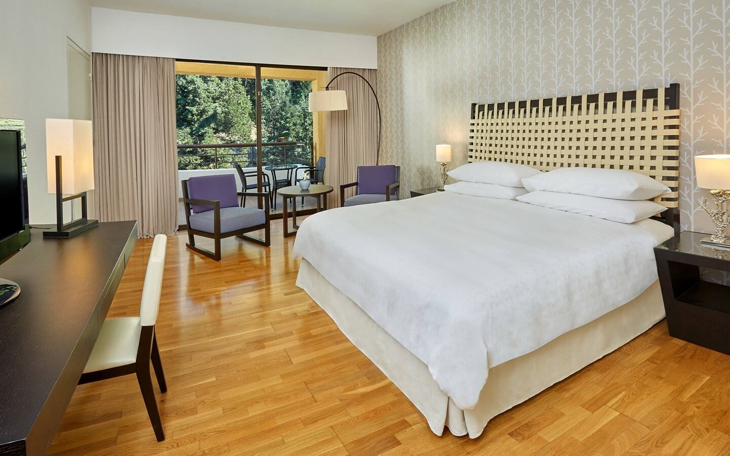 rooms-classic-room