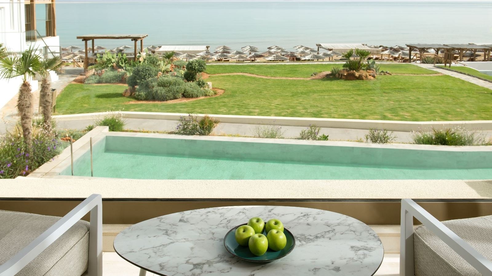 rooms-superior-double-sea-view-sea-front
