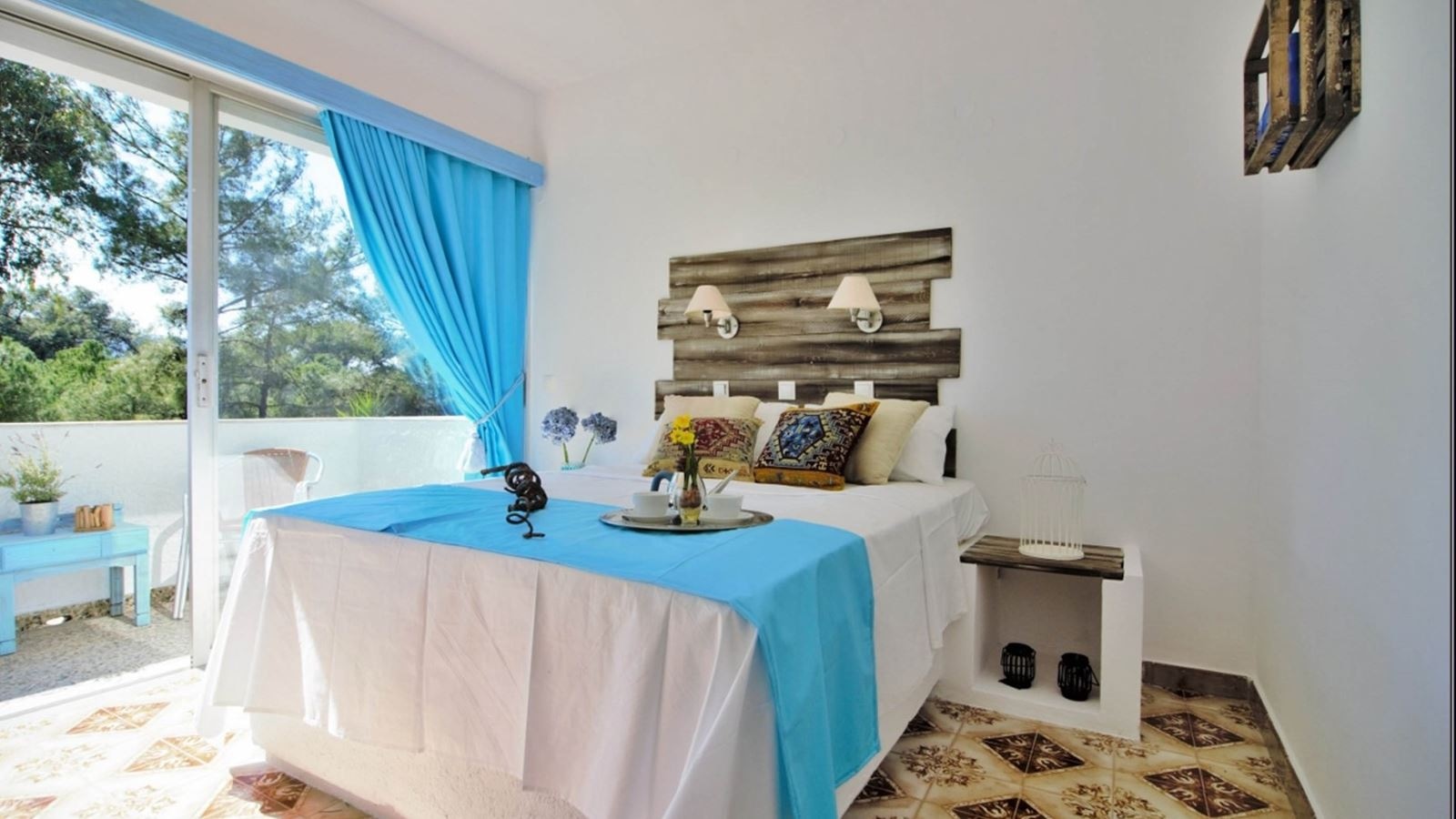 rooms-deluxe-double-room