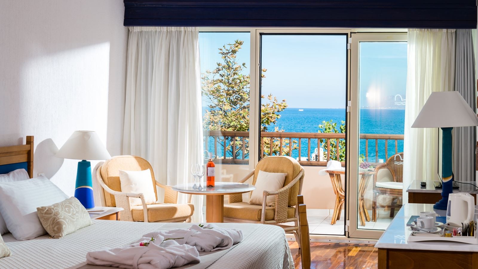 rooms-executive-room