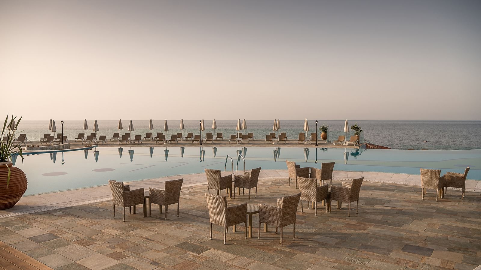 bars-panoramic-lobby-bar--lounge