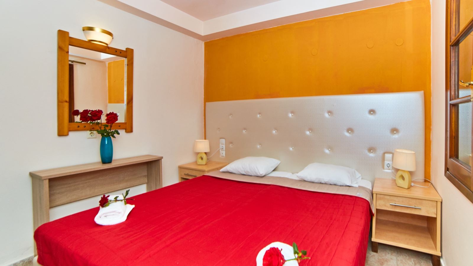 rooms-apartment-1-bedroom-garden-view-balcony-or-terrace