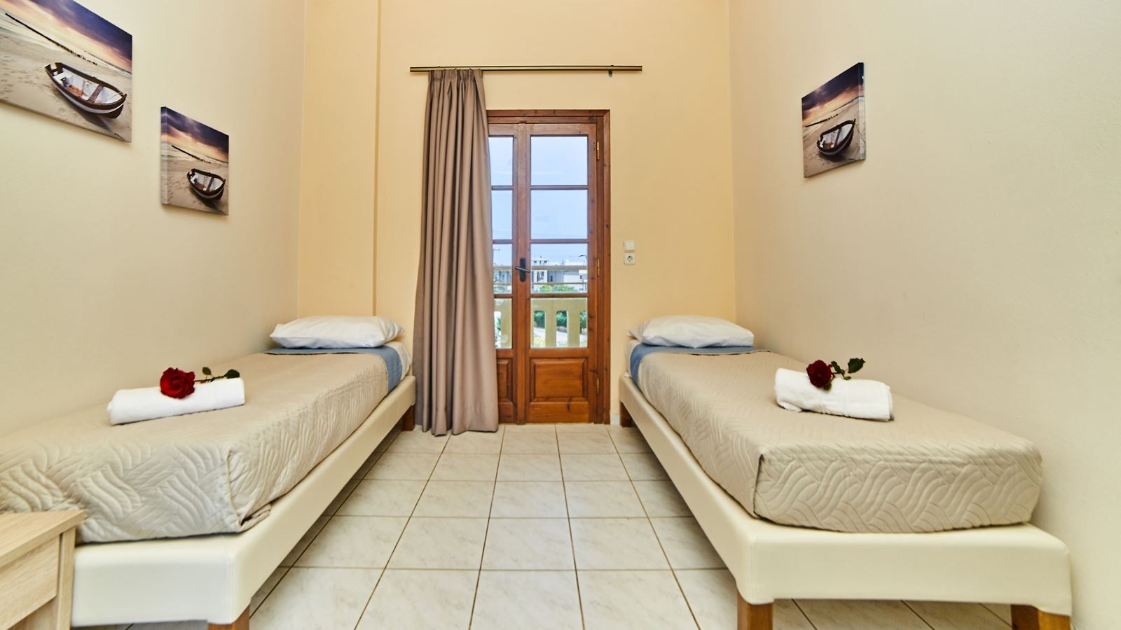 rooms-apartment-superior-1-bedroom-garden-view-balcony-or-terrace