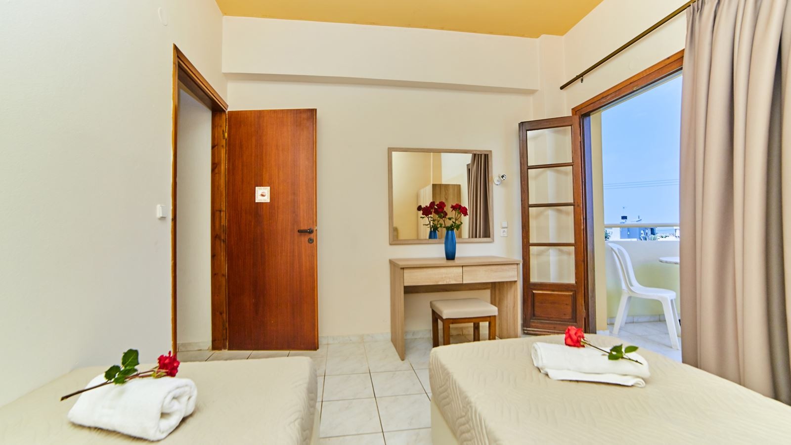 rooms-apartment-superior-1-bedroom-garden-view-balcony-or-terrace