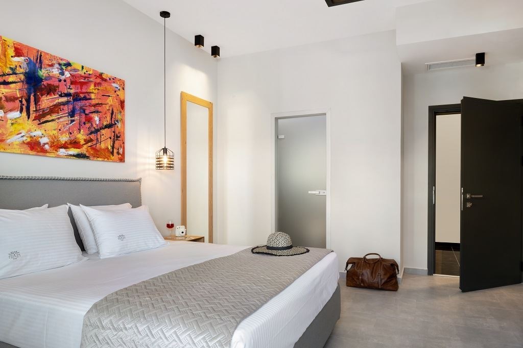 rooms-premium-side-sea-view-room