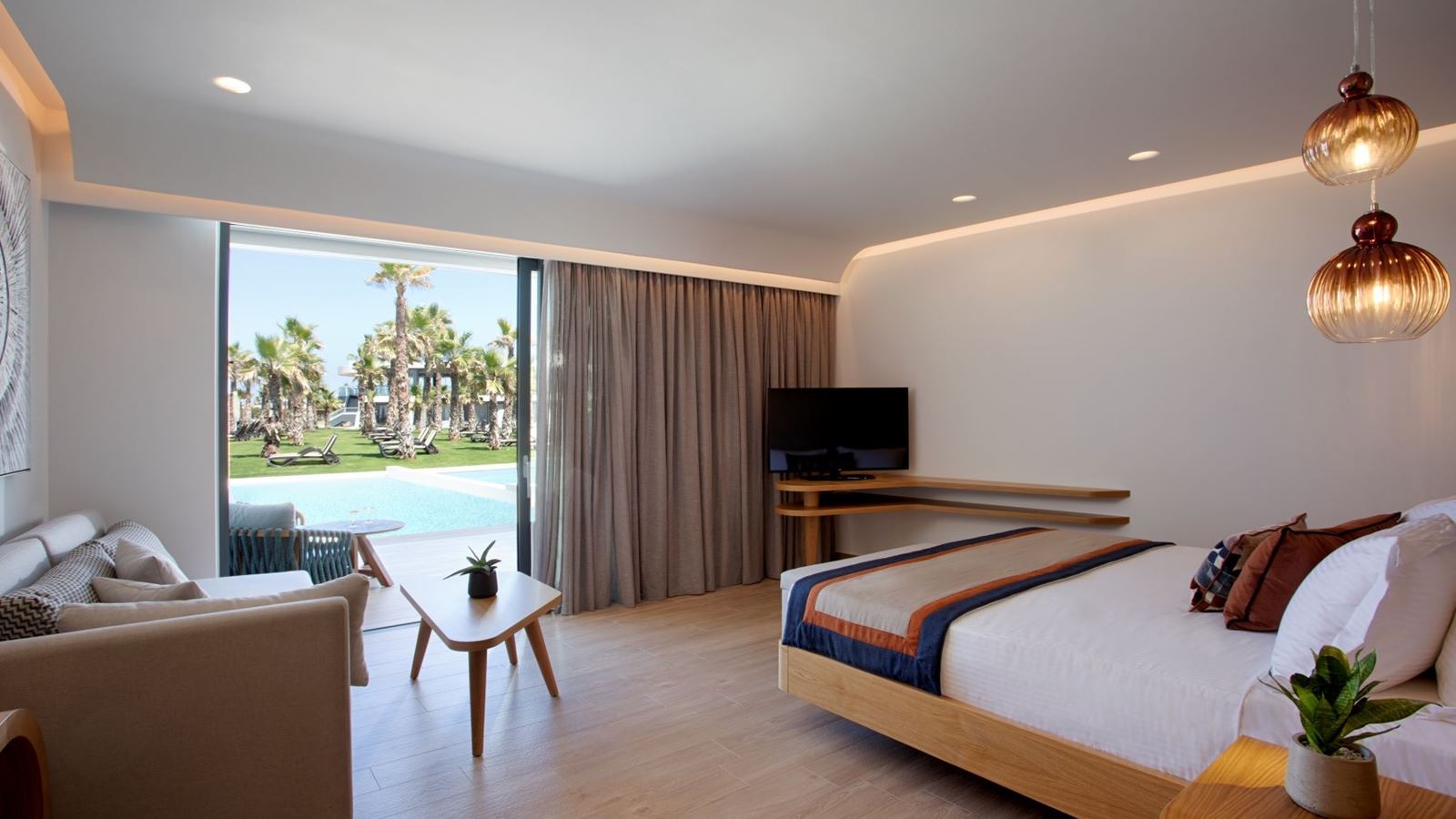 rooms-deluxe-junior-suite-beachfront-with-individual-pool