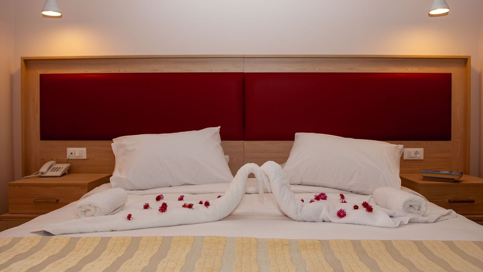 rooms-superior-family-room