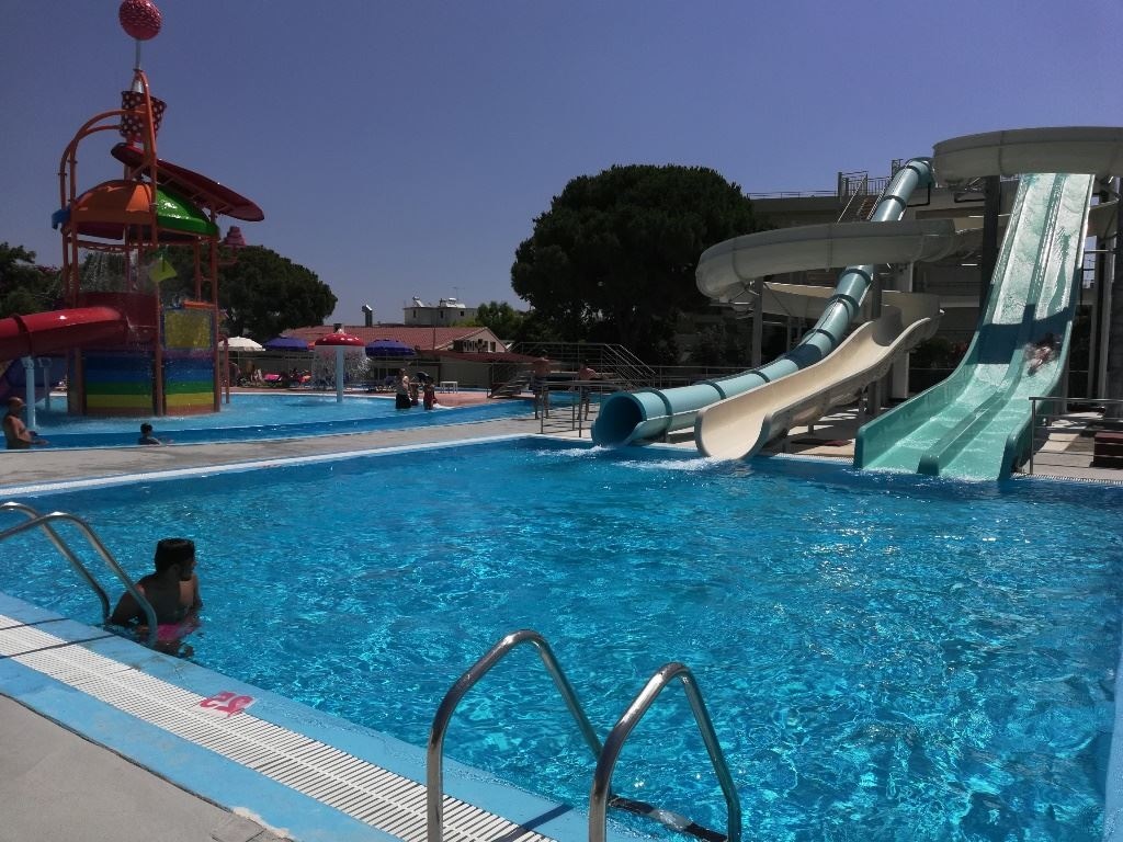 water-park-water-park