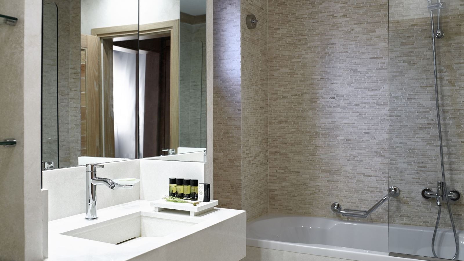 rooms-twin-sea-view