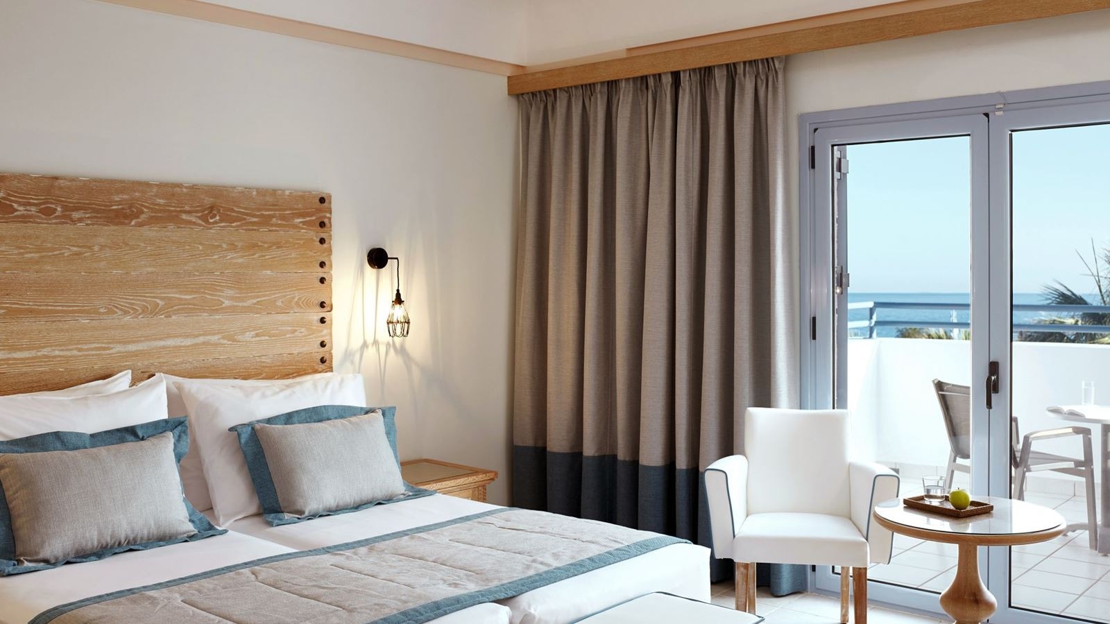 rooms-twin-sea-view