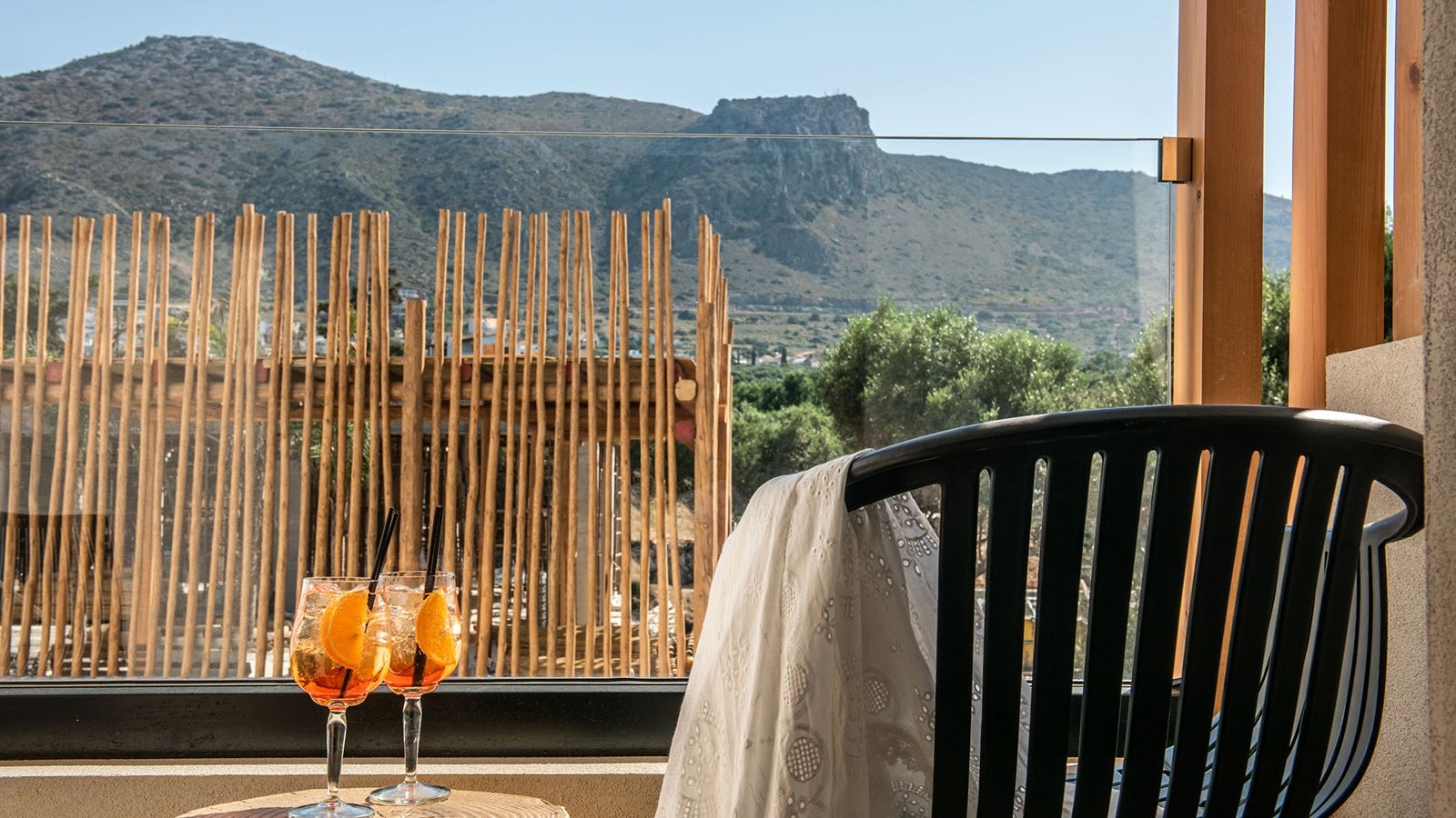 rooms-superior-deluxe--pool-view-with-balcony