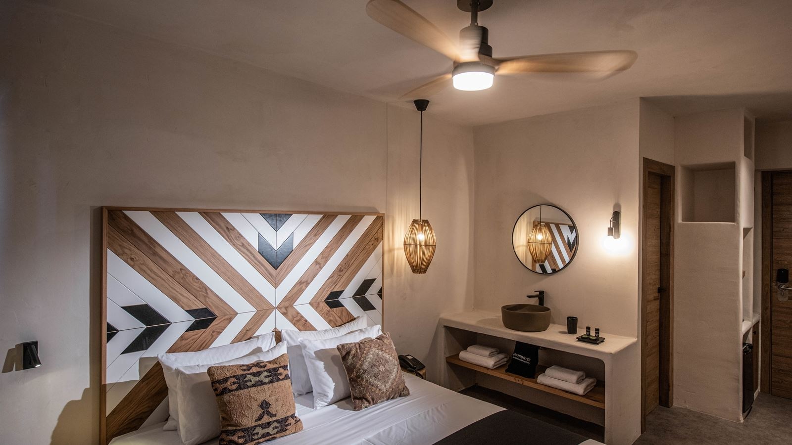 rooms-superior-deluxe-with-balcony