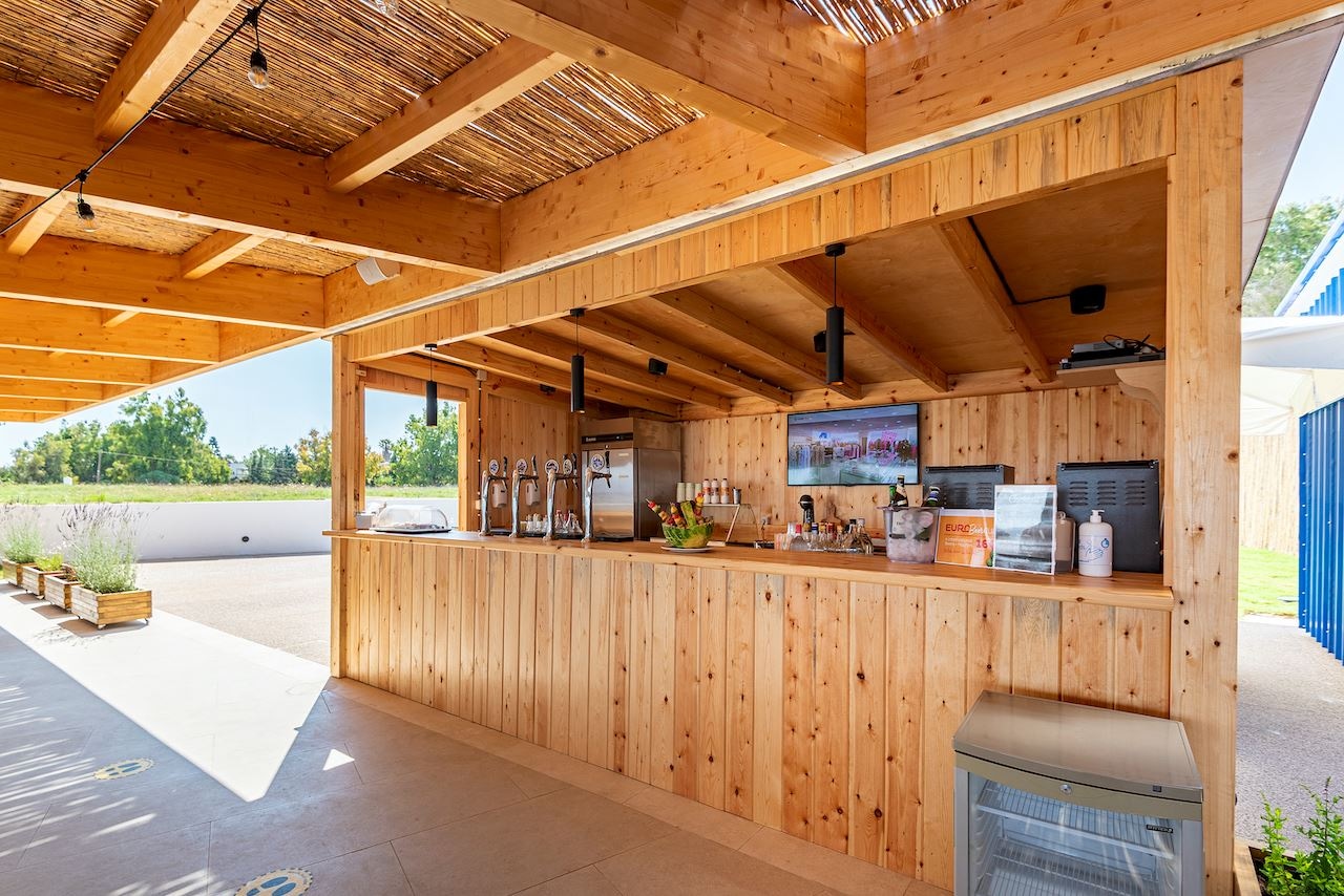 restaurants-snack-bar