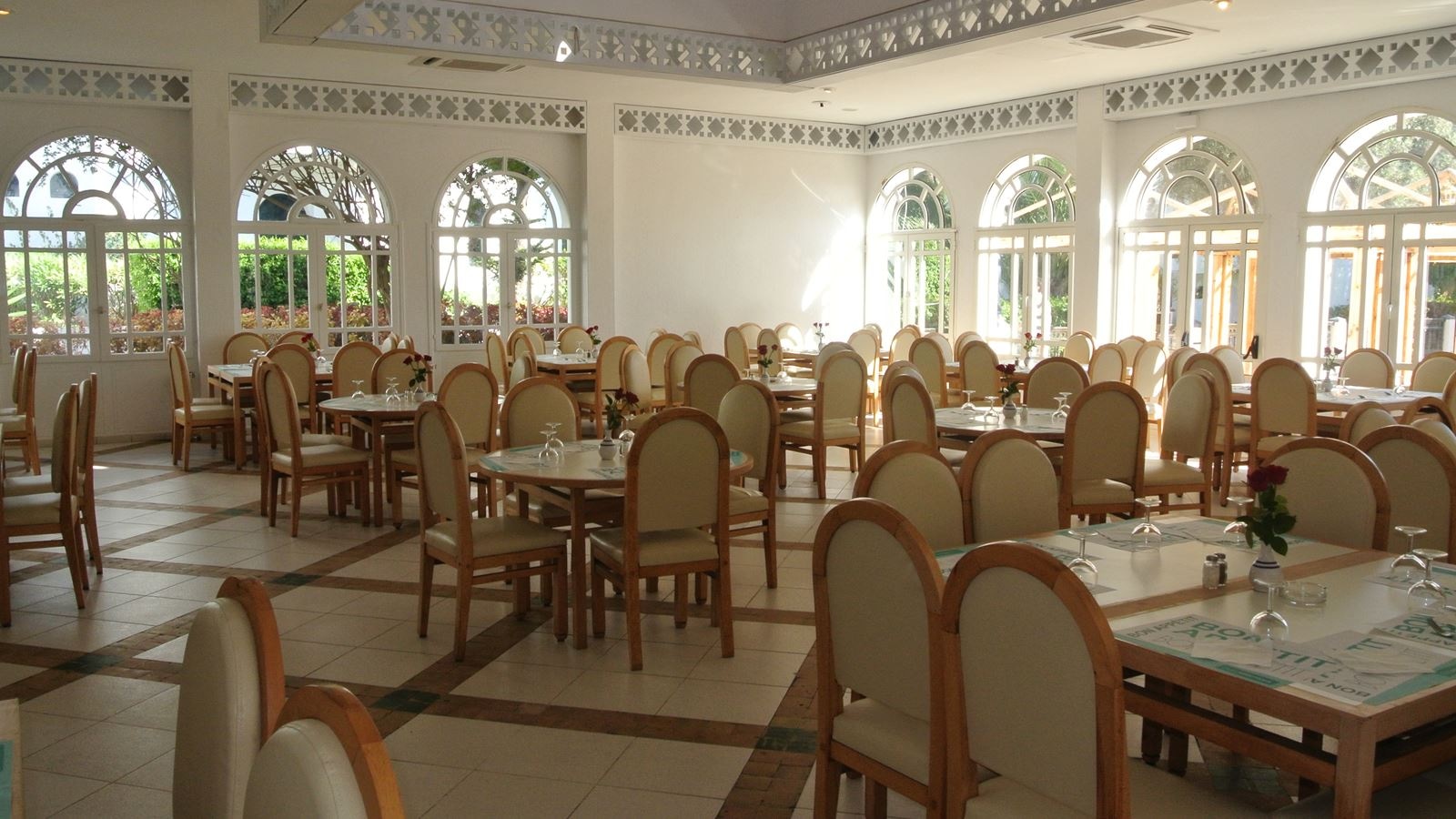 restaurants-buffet-restaurant