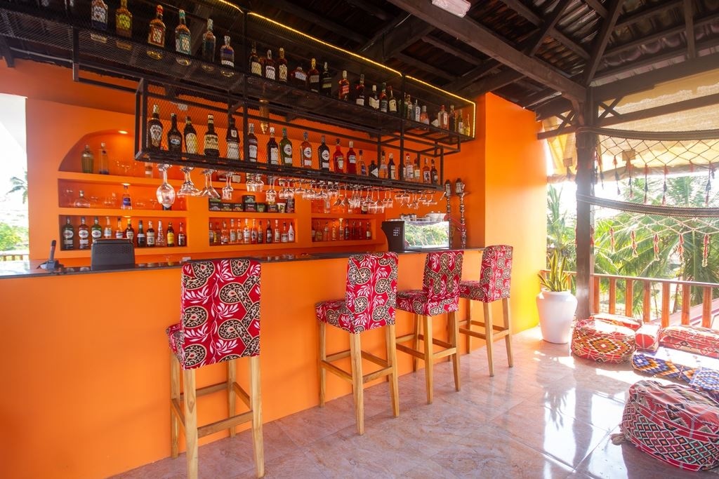 bars-seascape-bar