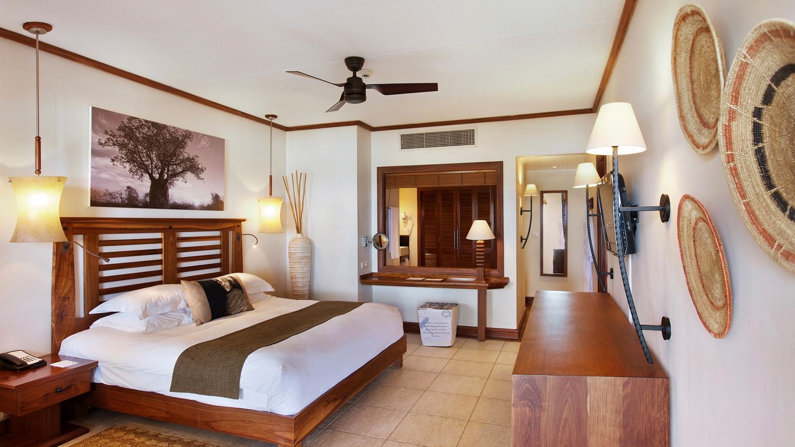 rooms-senior-suite-sea-view