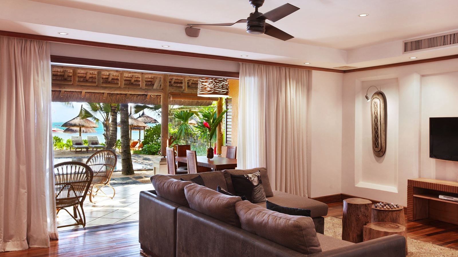 rooms-heritage-villa-beach-fron