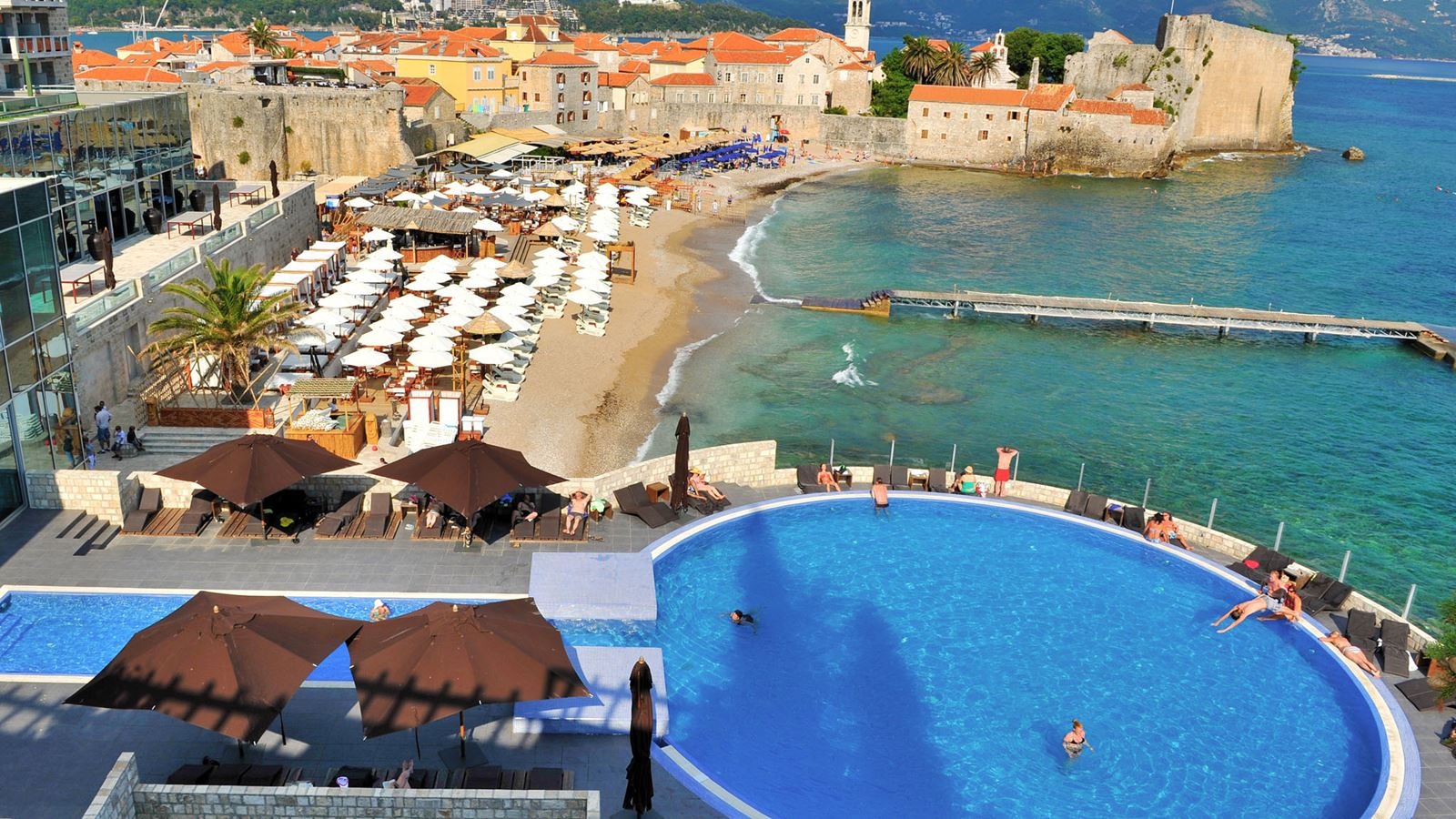 pools-outdoor-pool