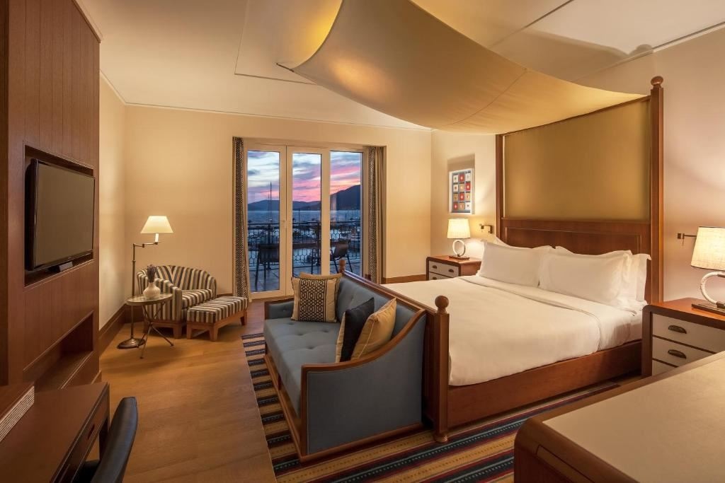rooms-three-bedroom-suite