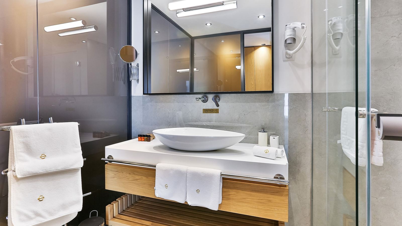 rooms-junior-suite