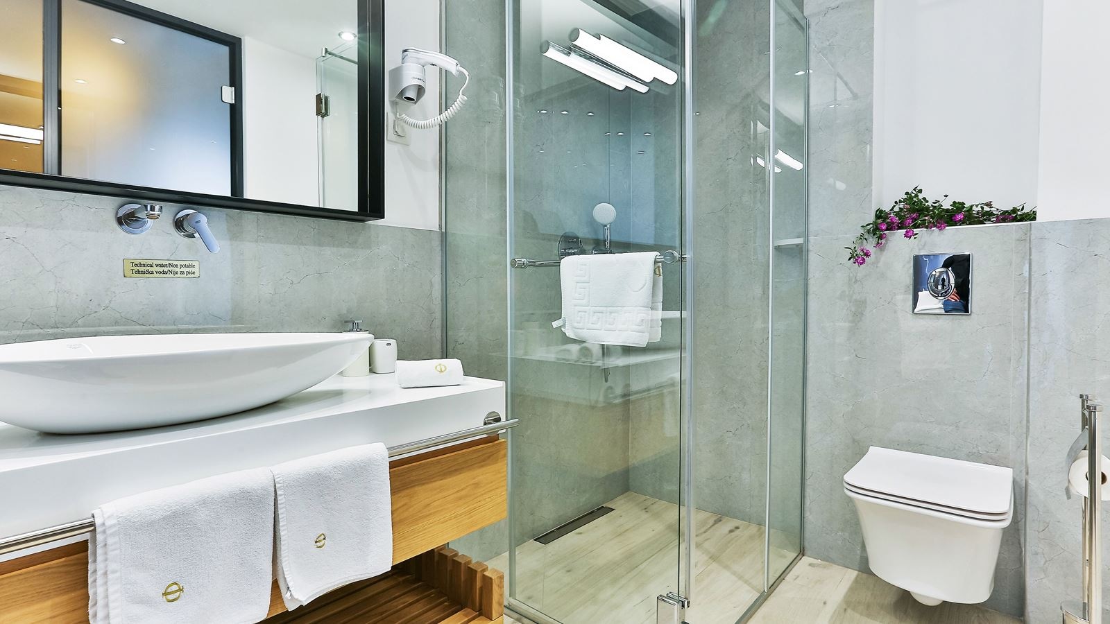 rooms-junior-suite