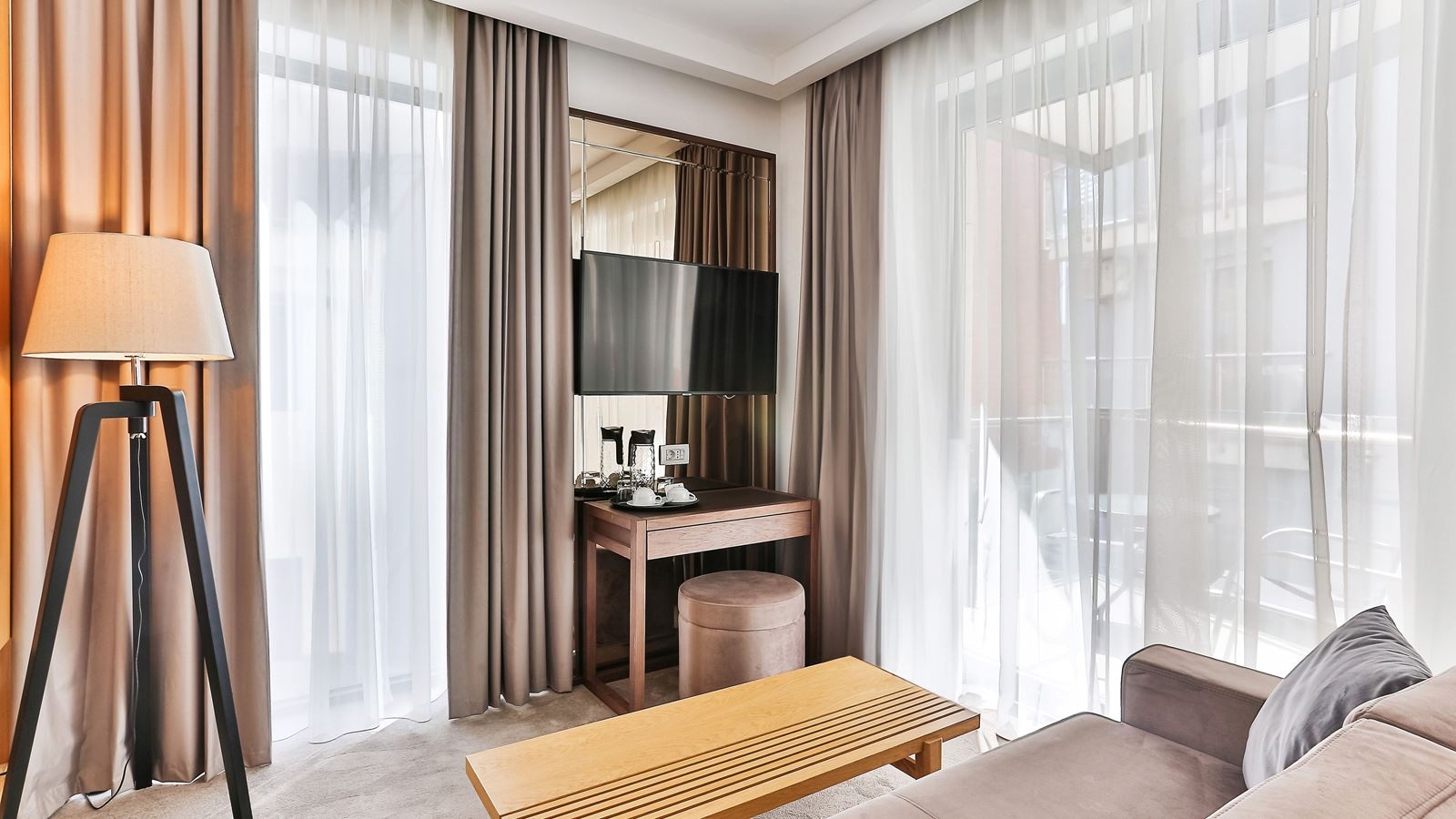 rooms-superior-room
