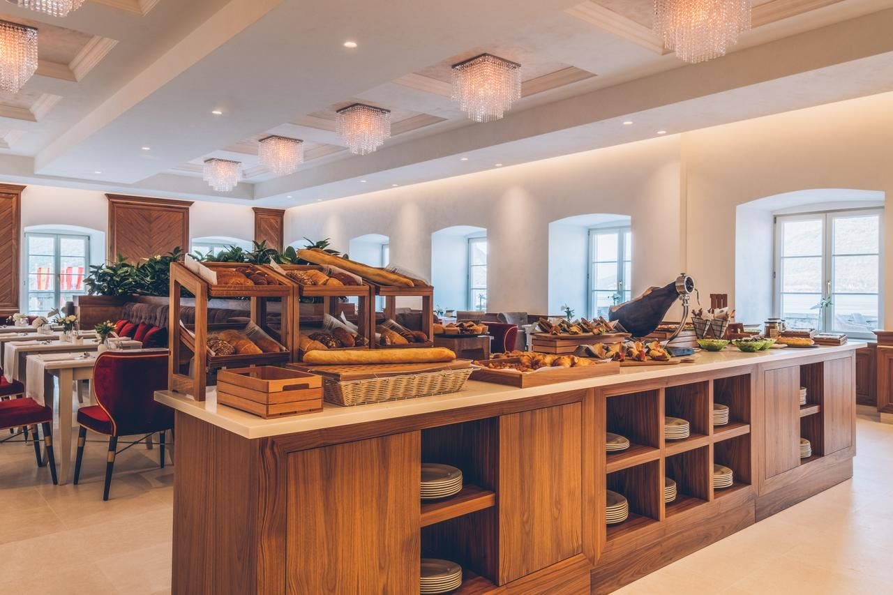 restaurants-restaurants