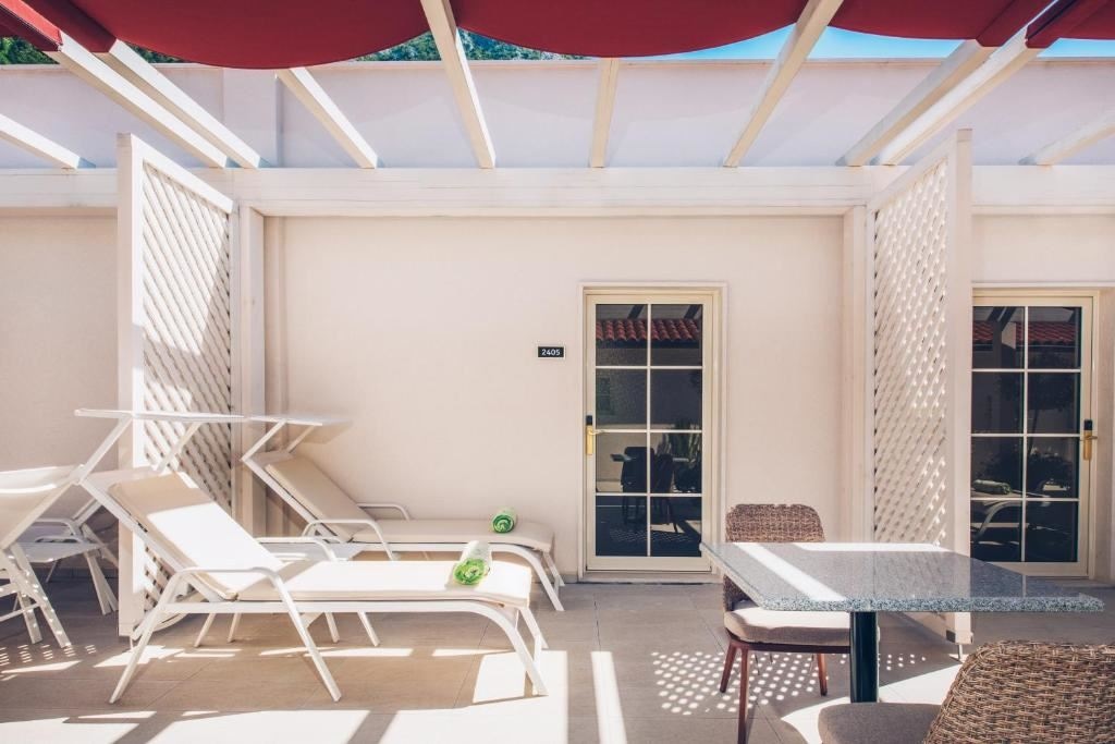 rooms-two-bedroom-family-duplex-suite