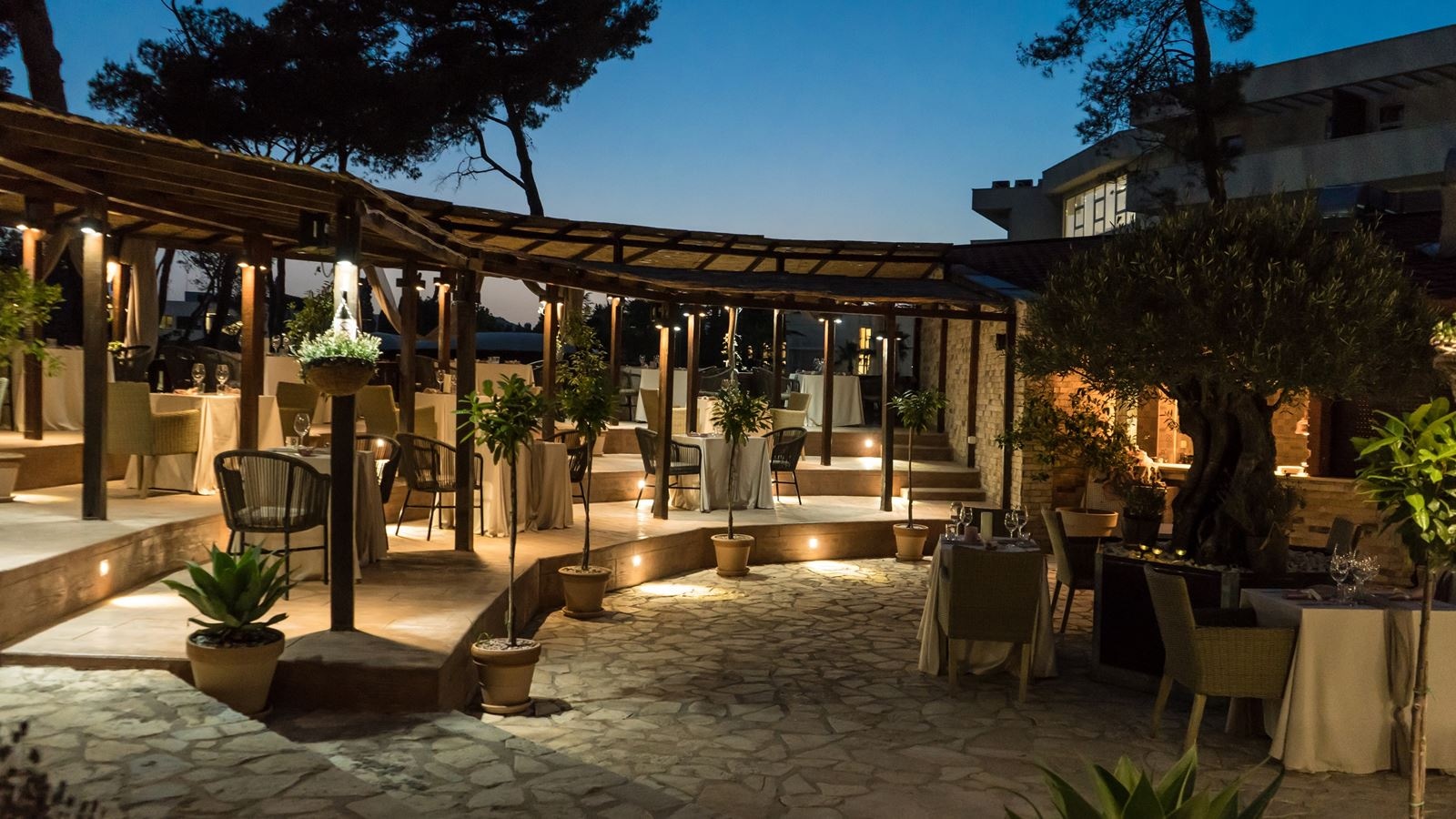 restaurants-olea-tavern
