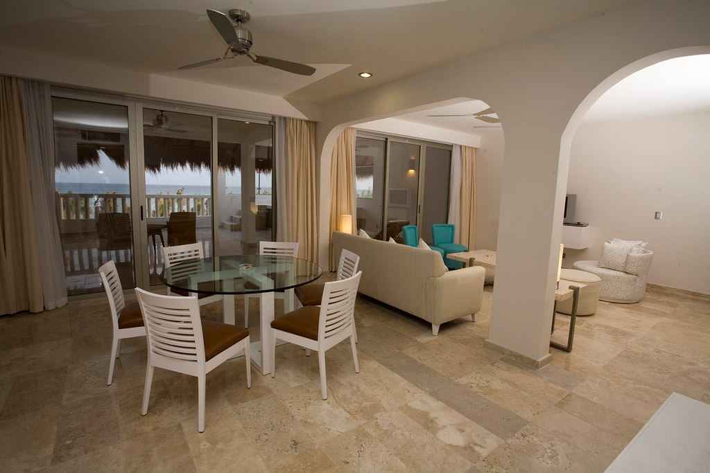 rooms-master-suite