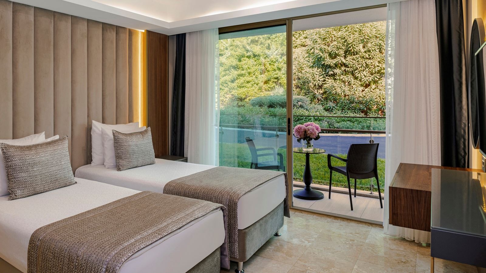 rooms-garden-room