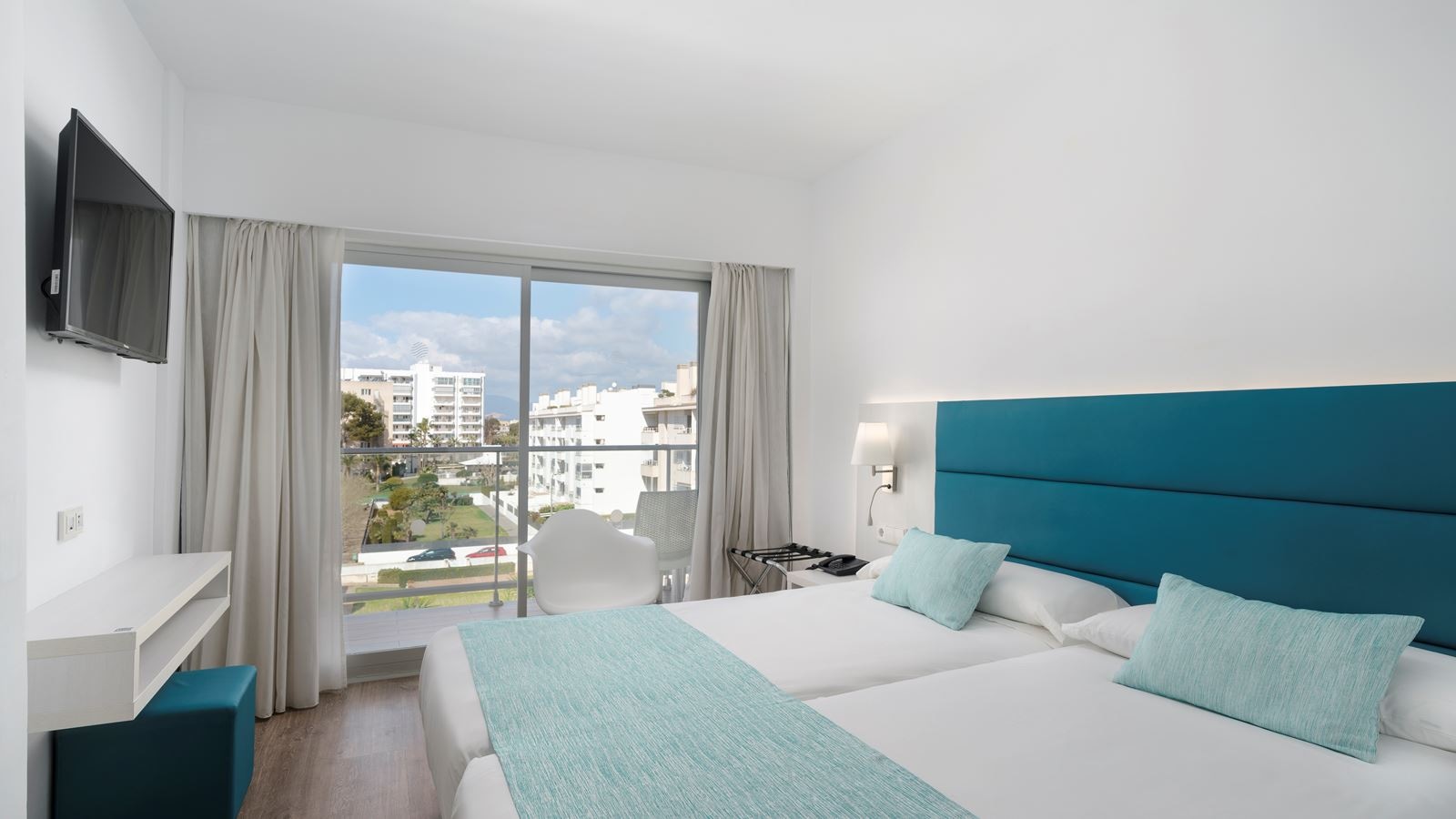 rooms-double-balcony-or-terrace